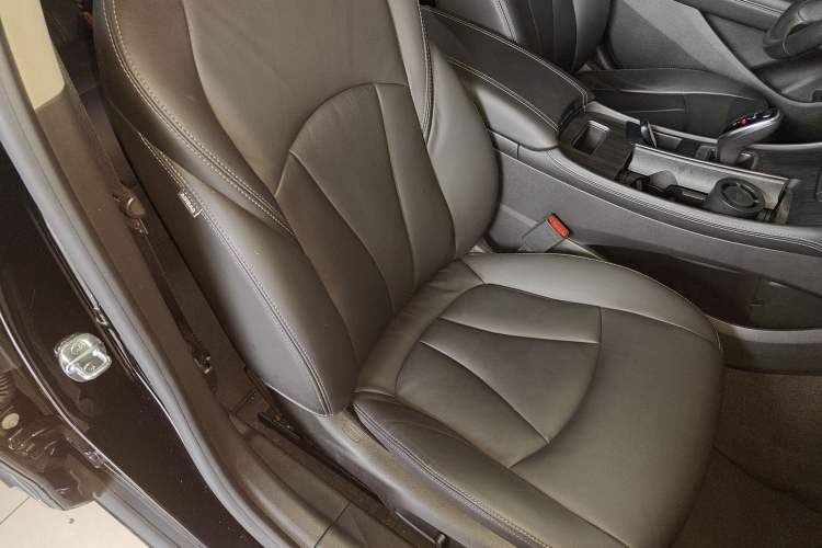 Used Buick LaCrosse 2021 652T Luxury Model Right Front Seat
