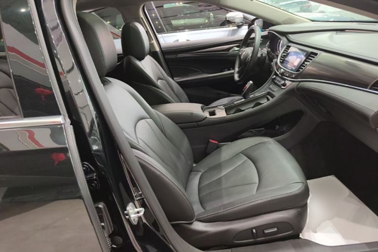 Used Buick LaCrosse 2021 552T Luxury Version Right Front Seat