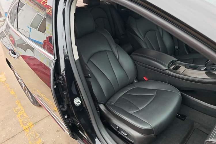 Used Buick LaCrosse 2021 652T Luxury Model Right Front Seat