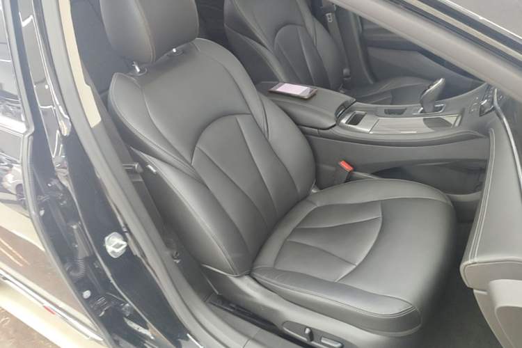 Used Buick LaCrosse 2021 652T Luxury Model Right Front Seat