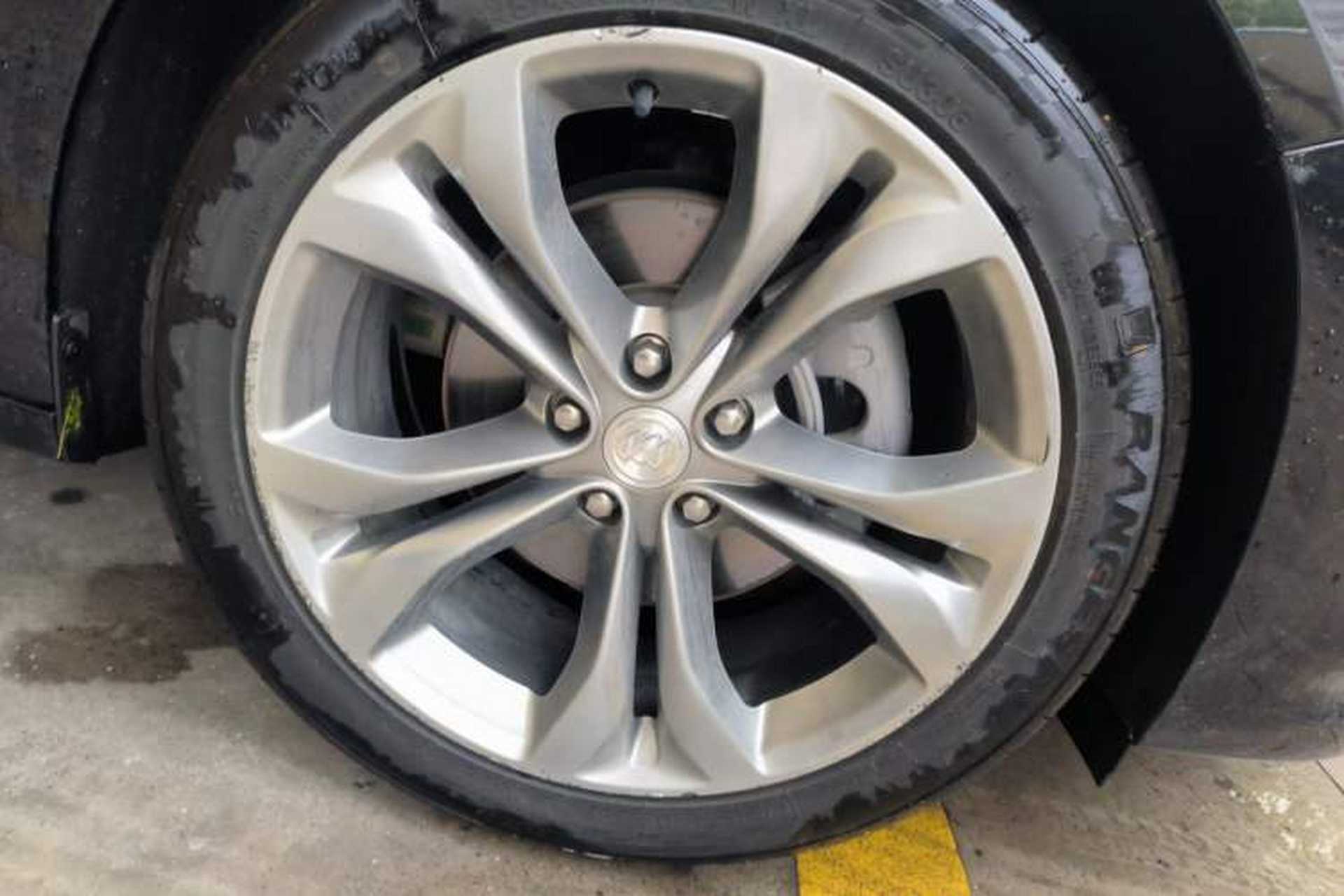 Used Buick LaCrosse 2021 Avenir Aivia Flagship Model Right Front Wheel Hub