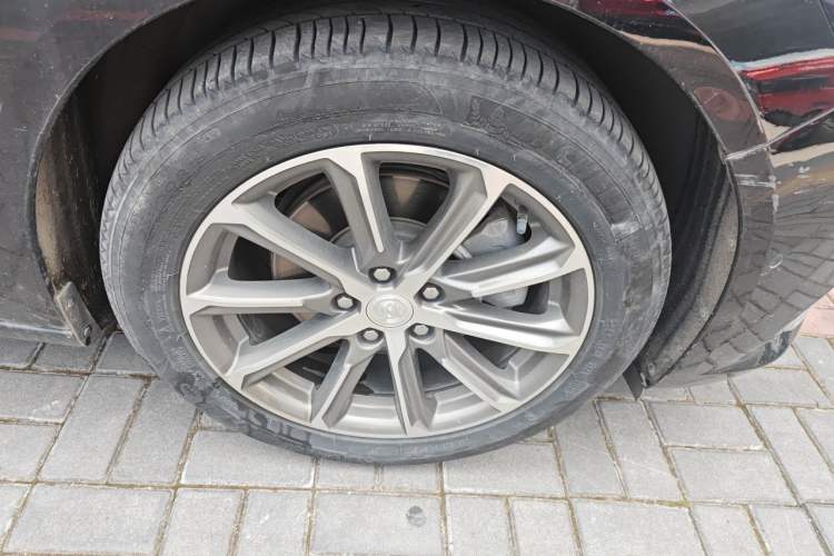 Used Buick LaCrosse 2021 652T Premium Edition Right Front Wheel Hub