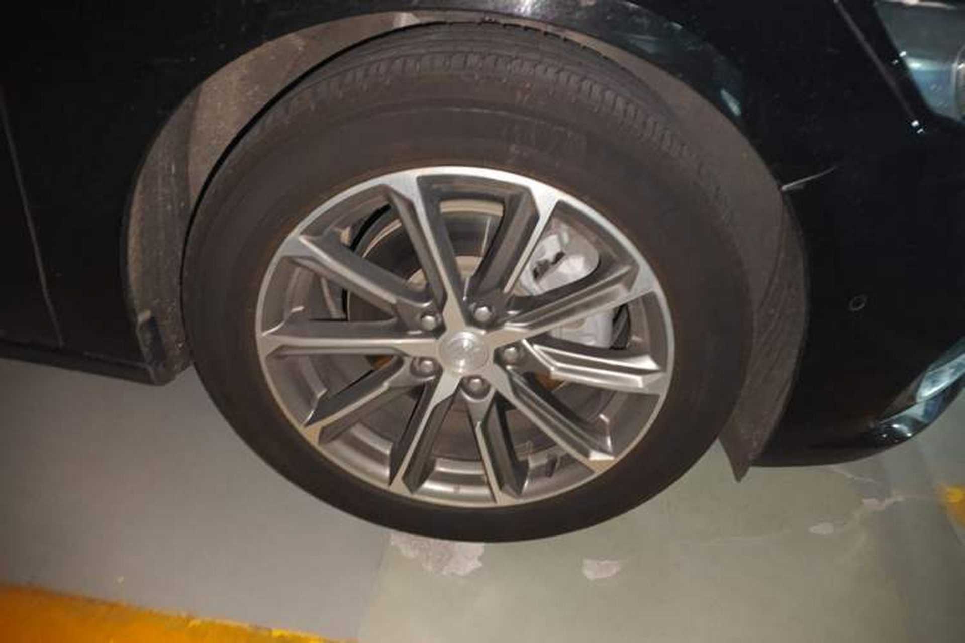 Used Buick LaCrosse 2021 652T Premium Edition Right Front Wheel Hub