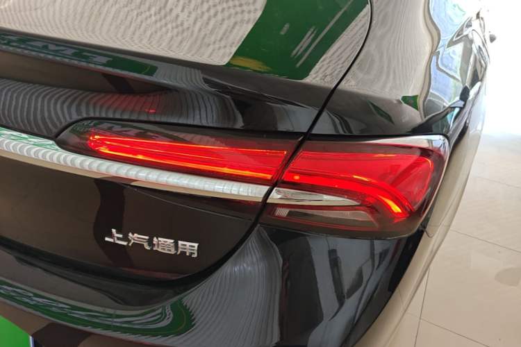 Used Buick LaCrosse 2021 652T Luxury Model Right Rear Taillight