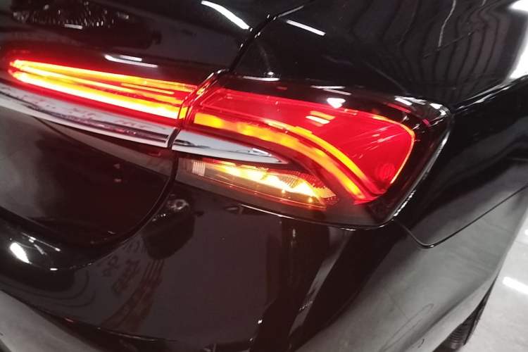 Used Buick LaCrosse 2021 652T Premium Edition Right Rear Taillight