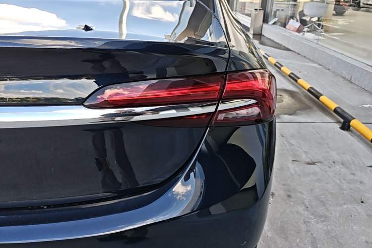 Used Buick LaCrosse 2021 552T Luxury Version Right Rear Taillight
