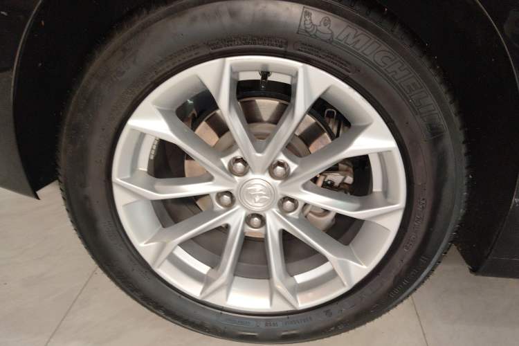 Used Buick LaCrosse 2021 552T Luxury Version Right Rear Wheel Hub