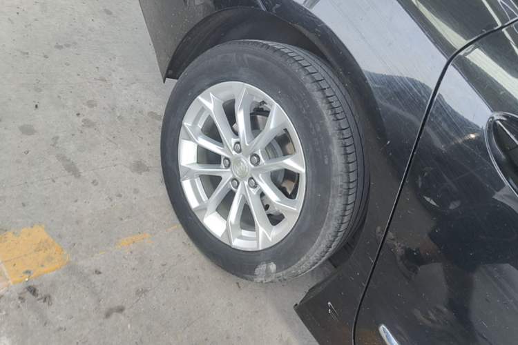 Used Buick LaCrosse 2021 552T Luxury Version Right Rear Wheel Hub