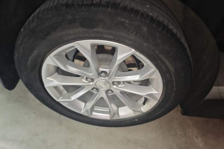 Used Buick LaCrosse 2021 552T Luxury Version Right Rear Wheel Hub