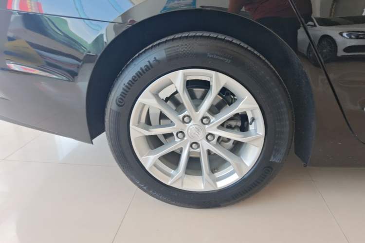 Used Buick LaCrosse 2021 552T Luxury Version Right Rear Wheel Hub