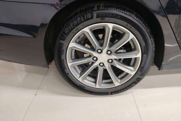 Used Buick LaCrosse 2021 652T Luxury Model Right Rear Wheel Hub