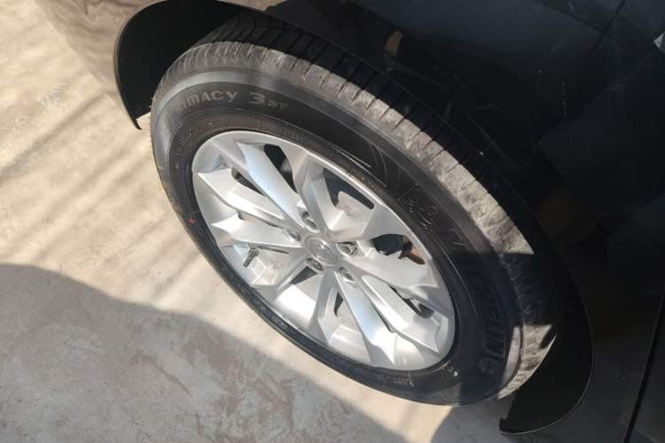Used Buick LaCrosse 2021 552T Luxury Version Right Rear Wheel Hub