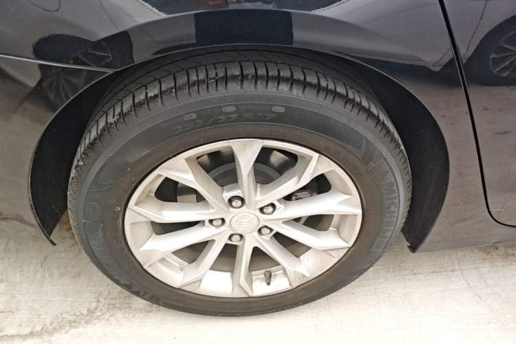 Used Buick LaCrosse 2021 552T Luxury Version Right Rear Wheel Hub