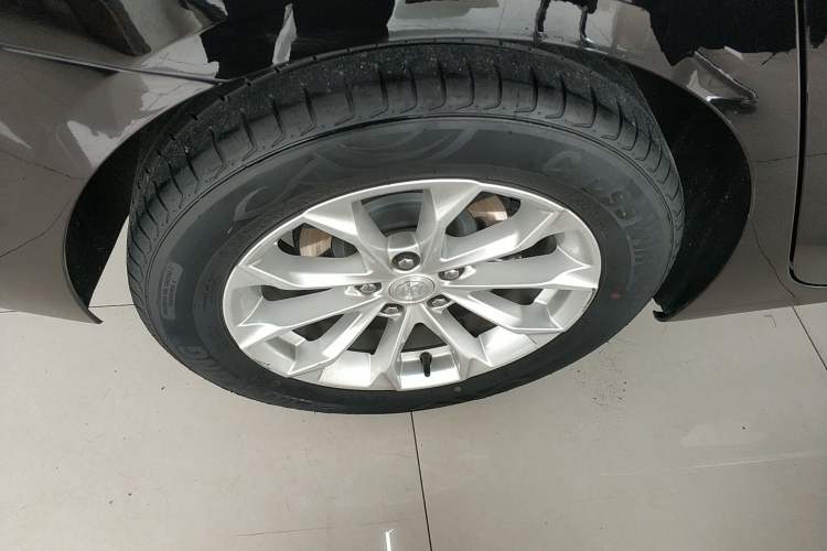 Used Buick LaCrosse 2021 552T Luxury Version Right Rear Wheel Hub