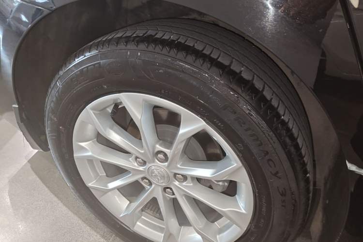 Used Buick LaCrosse 2021 552T Luxury Version Right Rear Wheel Hub