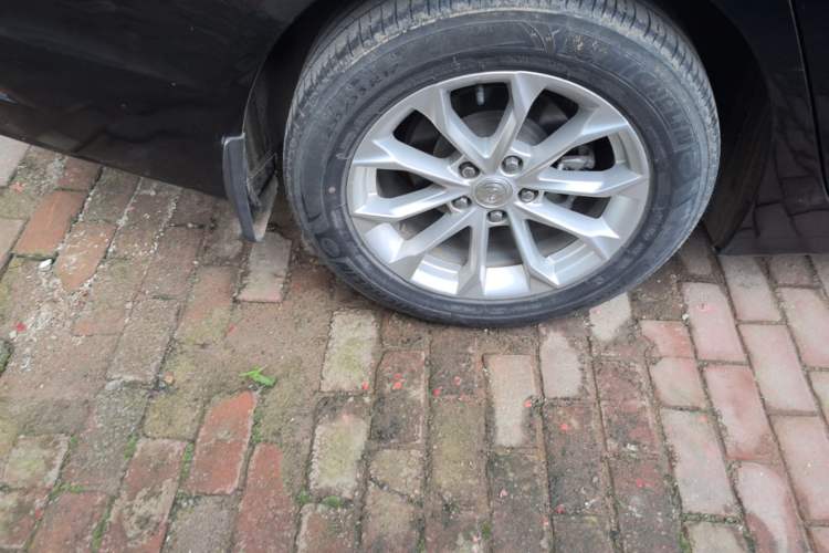 Used Buick LaCrosse 2021 552T Luxury Version Right Rear Wheel Hub