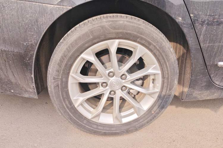 Used Buick LaCrosse 2021 552T Luxury Version Right Rear Wheel Hub