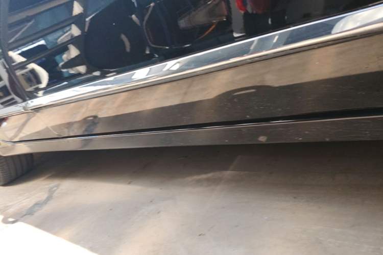 Used Buick LaCrosse 2021 552T Luxury Version Right Side Sill