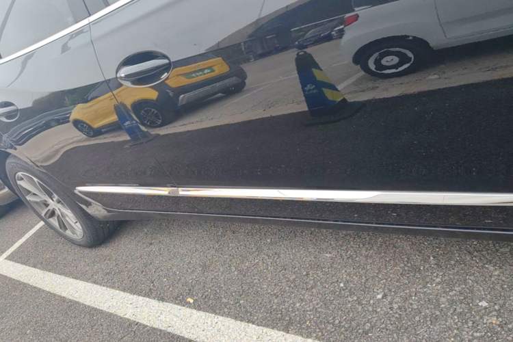 Used Buick LaCrosse 2021 652T Luxury Model Right Side Sill