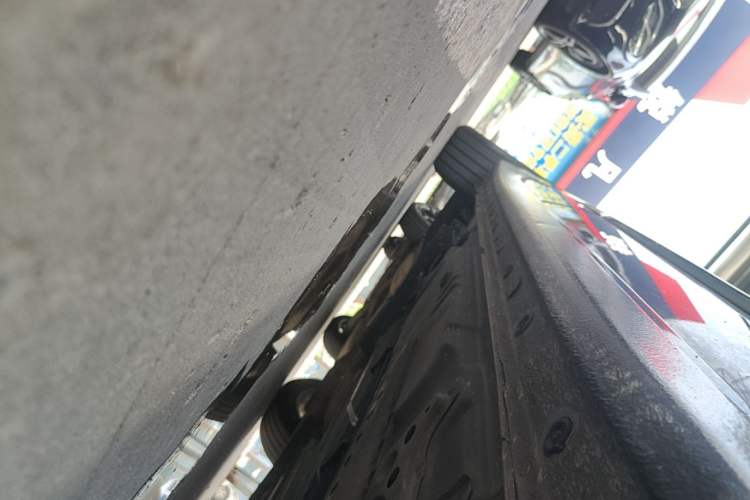 Used Buick LaCrosse 2021 552T Luxury Version Right Side Sill
