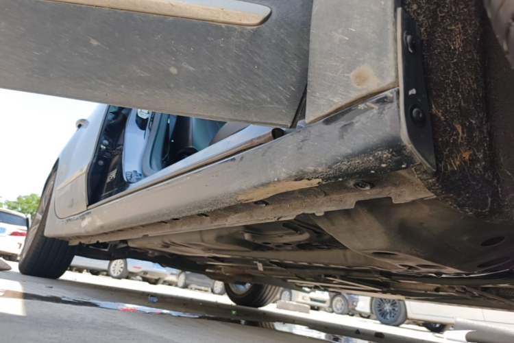 Used Buick LaCrosse 2021 652T Luxury Model Right Side Sill