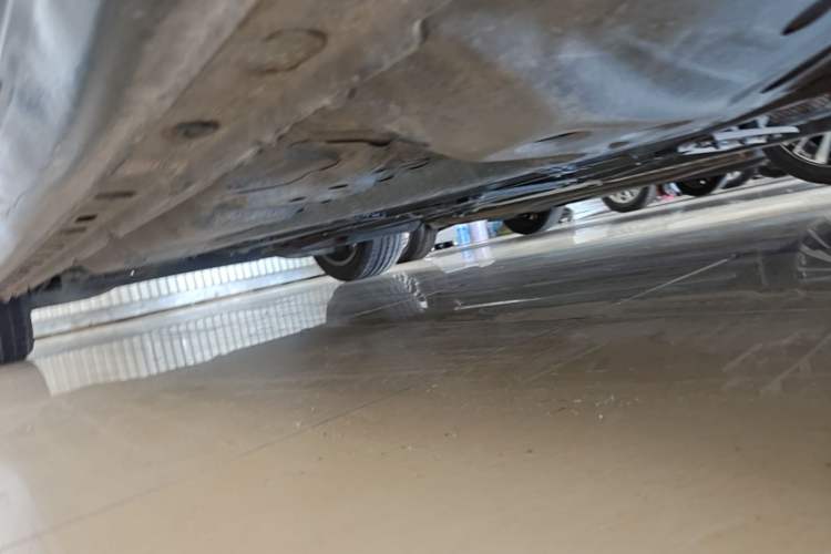 Used Buick LaCrosse 2021 652T Luxury Model Right Side Sill