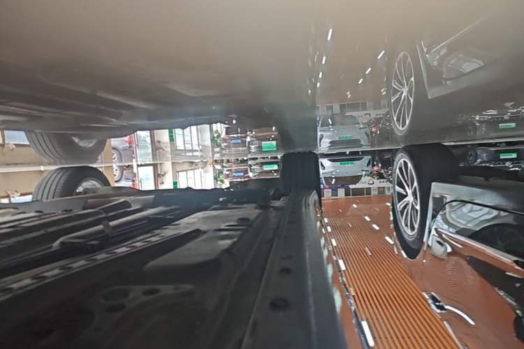 Used Buick LaCrosse 2021 652T Luxury Model Right Side Sill