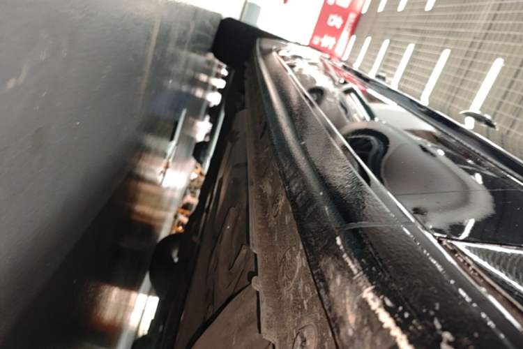 Used Buick LaCrosse 2021 552T Luxury Version Right Side Sill