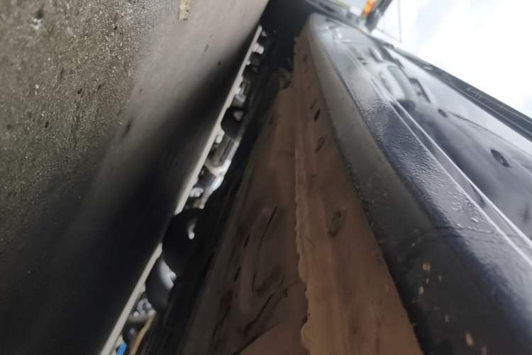 Used Buick LaCrosse 2021 552T Luxury Version Right Side Sill