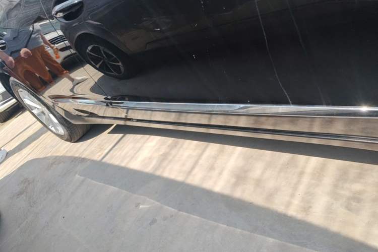 Used Buick LaCrosse 2021 552T Luxury Version Right Side Sill