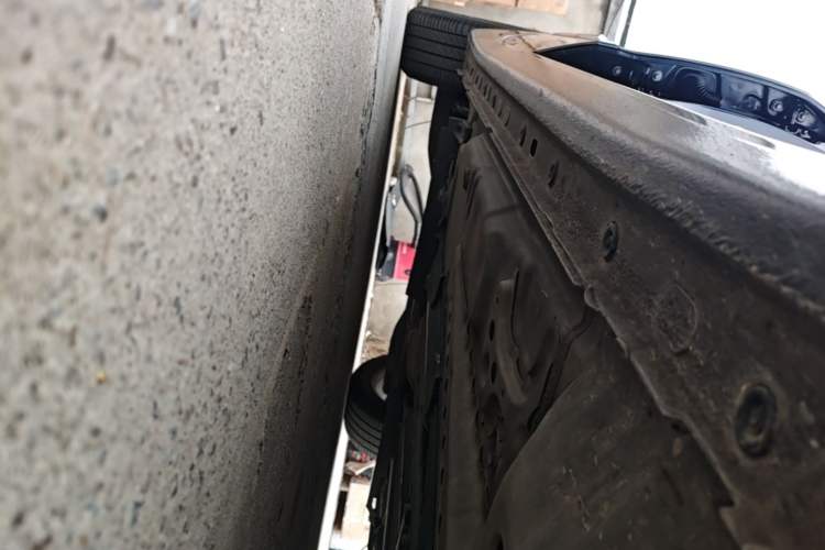 Used Buick LaCrosse 2021 552T Luxury Version Right Side Sill
