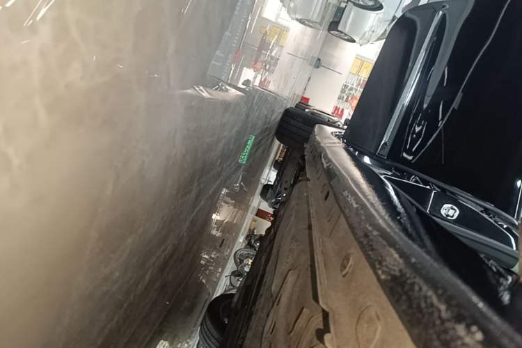 Used Buick LaCrosse 2021 652T Luxury Model Right Side Sill