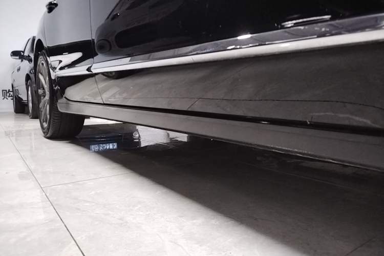 Used Buick LaCrosse 2021 652T Premium Edition Right Side Sill