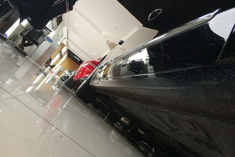 Used Buick LaCrosse 2021 552T Luxury Version Right Side Sill