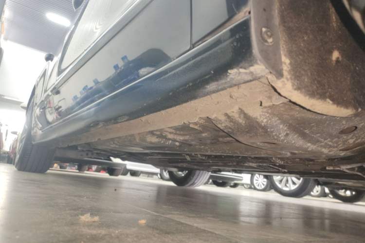 Used Buick LaCrosse 2021 652T Luxury Model Right Side Sill