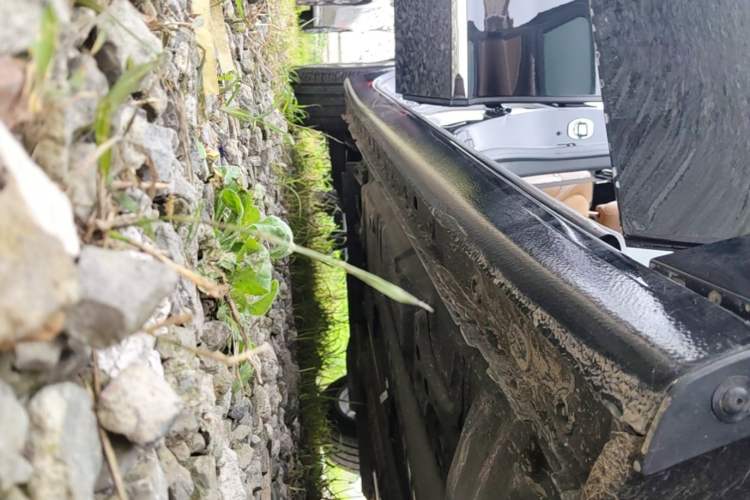 Used Buick LaCrosse 2021 652T Premium Edition Right Side Sill