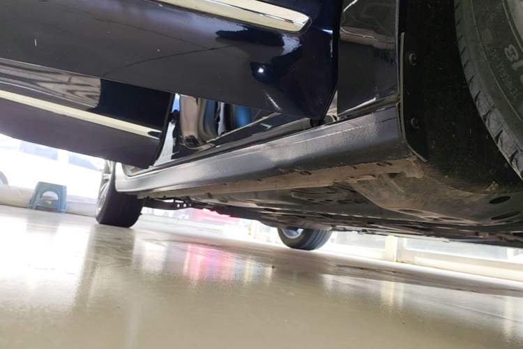 Used Buick LaCrosse 2021 652T Luxury Model Right Side Sill