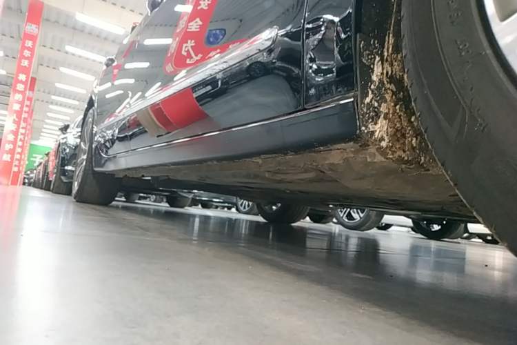 Used Buick LaCrosse 2021 652T Luxury Model Right Side Sill