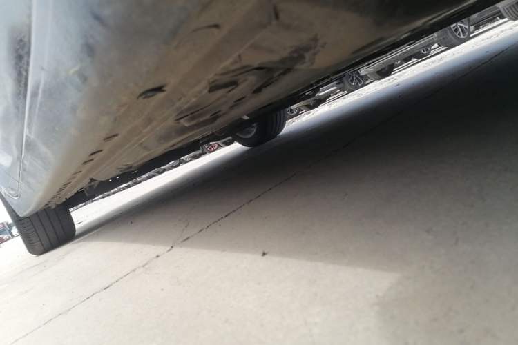 Used Buick LaCrosse 2021 652T Luxury Model Right Side Sill