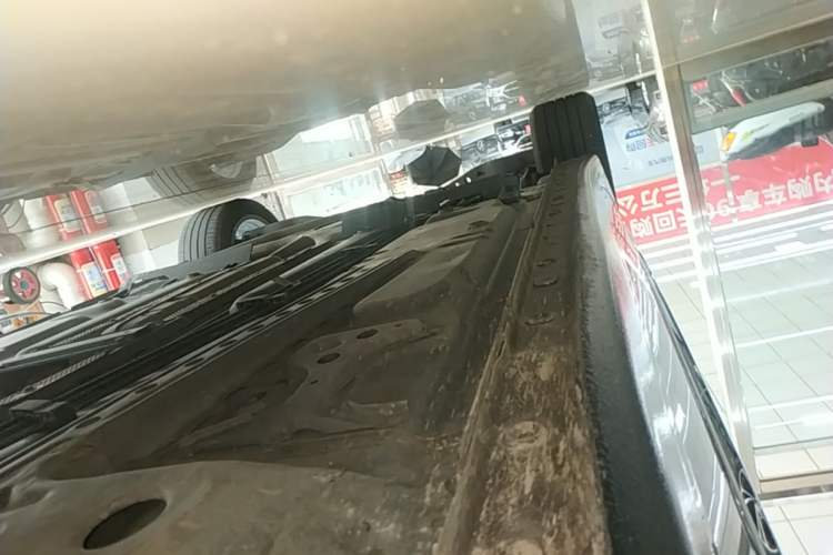 Used Buick LaCrosse 2021 652T Premium Edition Right Side Sill