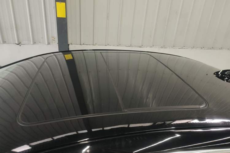 Used Buick LaCrosse 2021 652T Luxury Model Roof