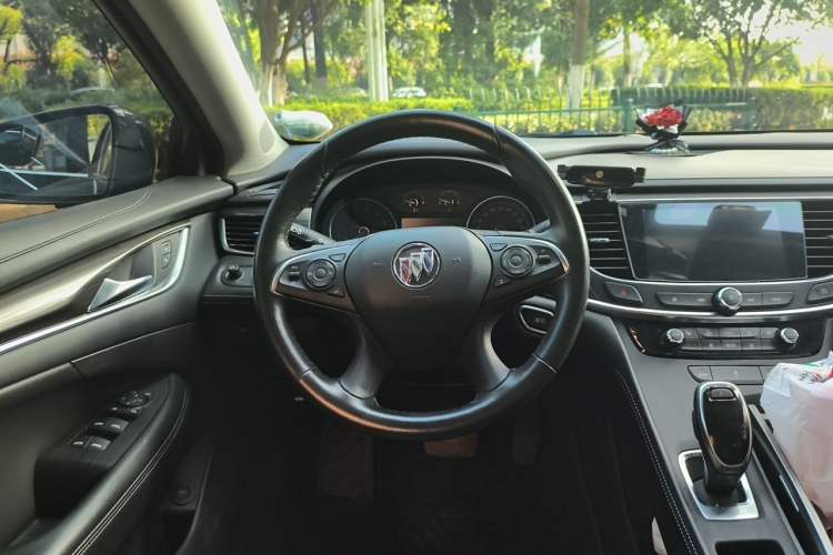 Used Buick LaCrosse 2021 652T Luxury Model Steering Wheel