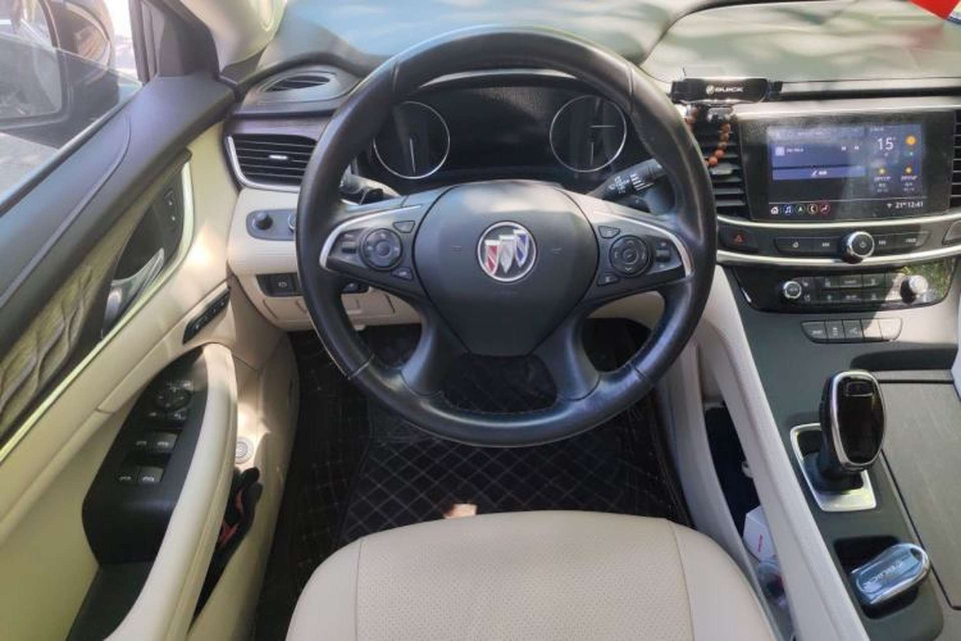 Used Buick LaCrosse 2021 Avenir Avia First-Edition Model Steering Wheel