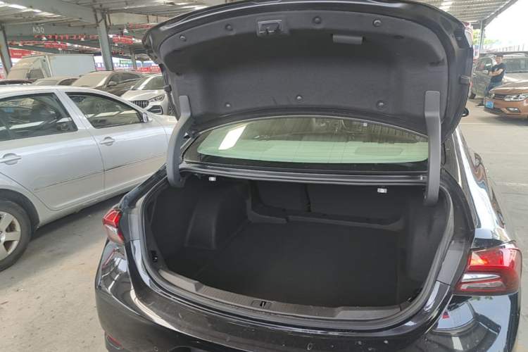 Used Buick LaCrosse 2021 552T Luxury Version Trunk