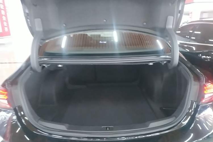 Used Buick LaCrosse 2021 652T Luxury Model Trunk