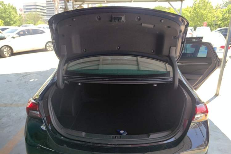 Used Buick LaCrosse 2021 652T Luxury Model Trunk