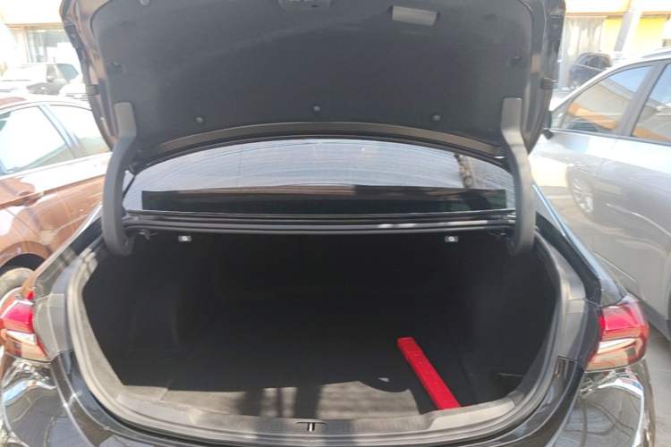 Used Buick LaCrosse 2021 552T Luxury Version Trunk