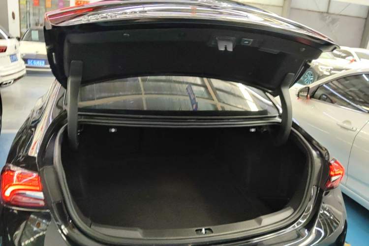 Used Buick LaCrosse 2021 652T Luxury Model Trunk