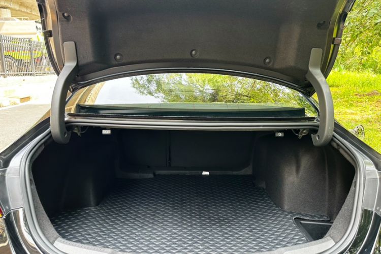Used Buick LaCrosse 2021 652T Luxury Model Trunk