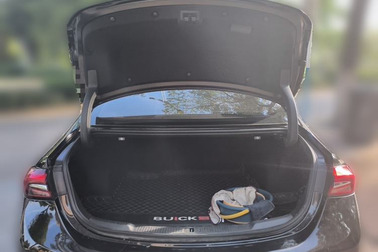 Used Buick LaCrosse 2021 652T Luxury Model Trunk
